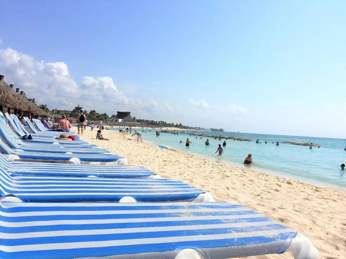Luxurious Akumal Terrazas 2-Bedroom Condominium Holiday home