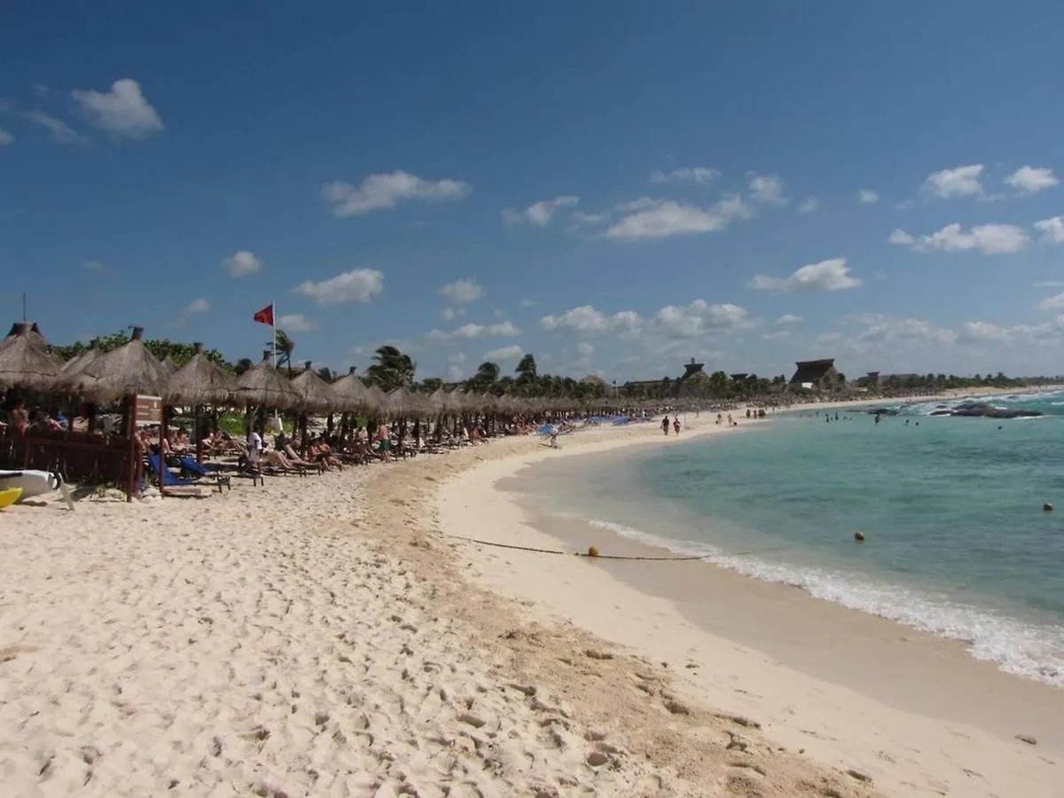 Luxurious Akumal Terrazas 2-Bedroom Condominium Holiday home